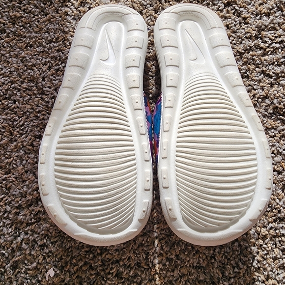 Floral Nike Victori One Print Slide - Picture 3 of 5